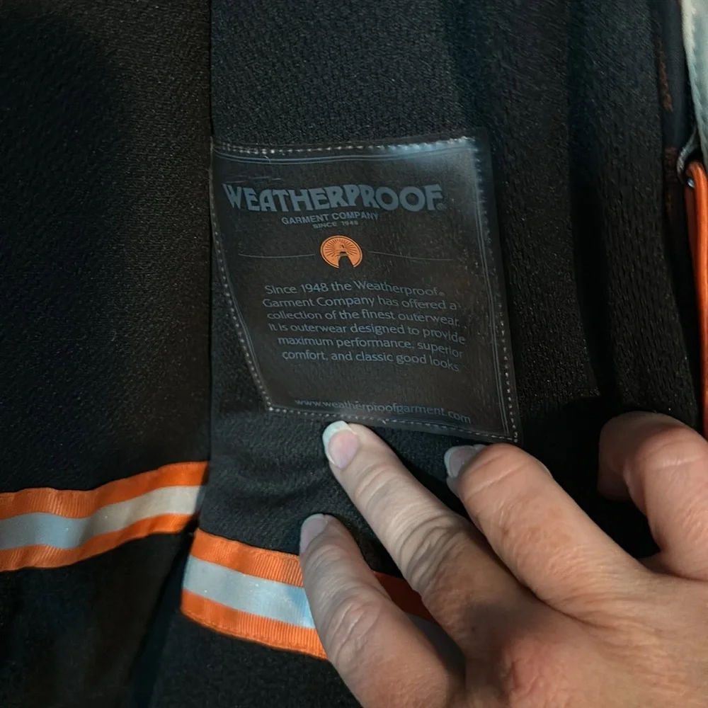 Weatherproof jacket - Picture 11 of 14